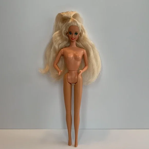 Vintage Barbie, Holiday Barbie 1991 #1871 - Picture 10 of 16